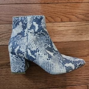 Steve Madden Snakeskin booties